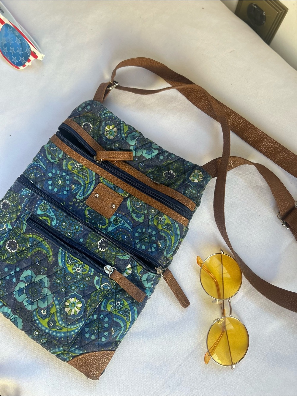 Quilted Stone Mountain Floral Crossbody Bag in Teal and Brown - Picture 5 of 6